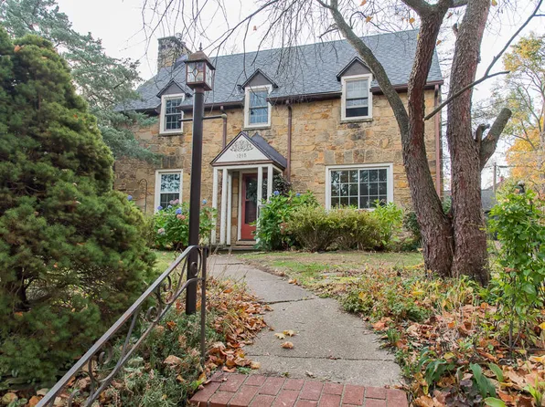 1215 Howard St, Kalamazoo, MI 49008