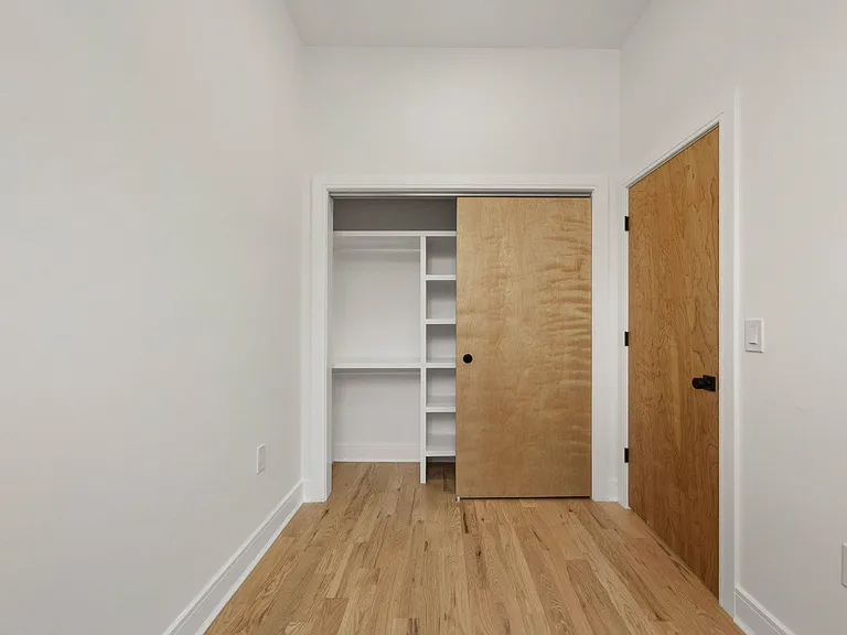 525 Washington St #1 — Photo 11