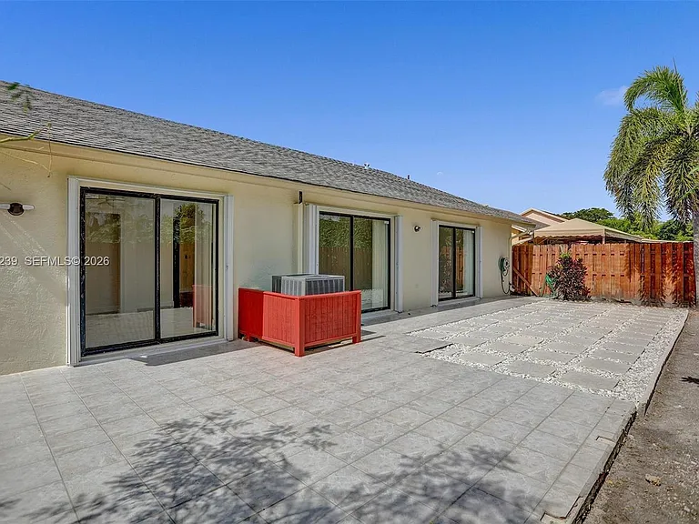 11529 SW 133rd Ter — Photo 29