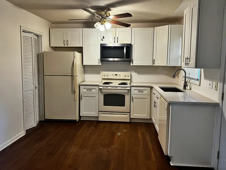 626 Walnut St #D — Photo 3