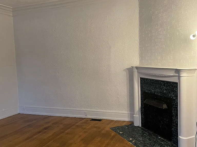 520 Crescent St NE #2 — Photo 11