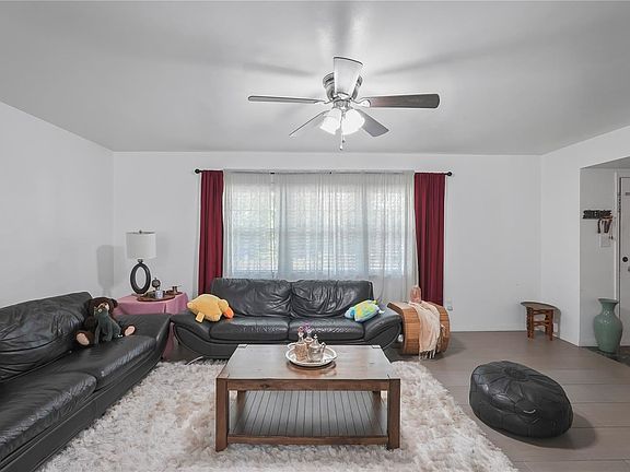 4th image of 2304R Harn Blvd