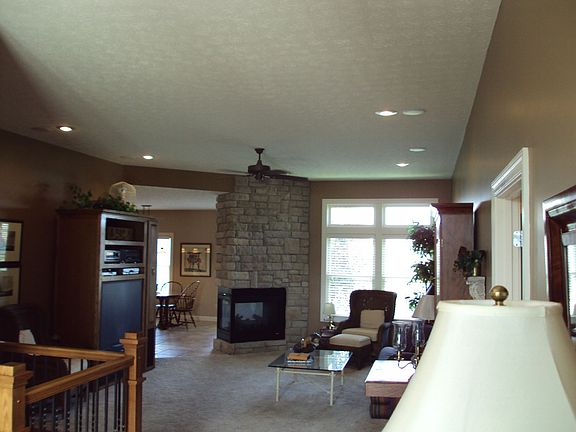 3rd image of 1205 Hermosa Dr