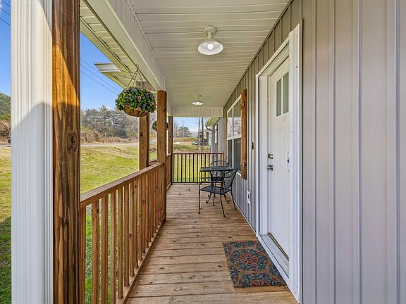 5th image of 158 Old Babb Rd