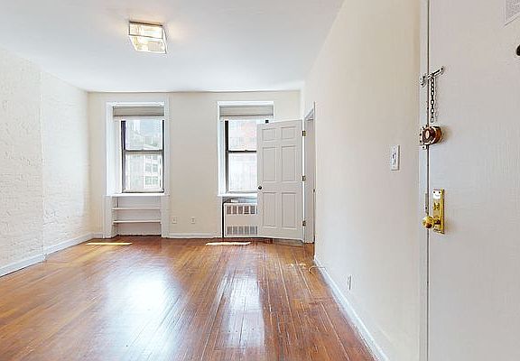 3rd image of 959 2nd Ave APT 3A