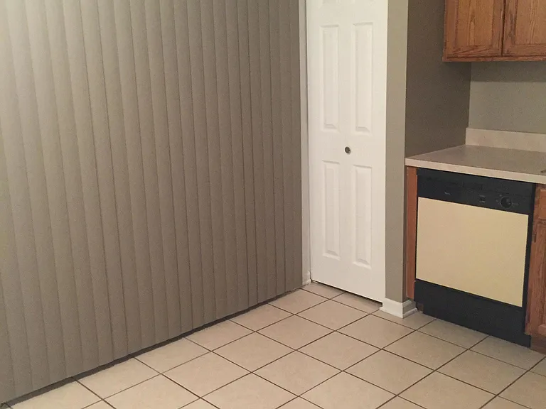6073 Delaware Dr — Photo 2