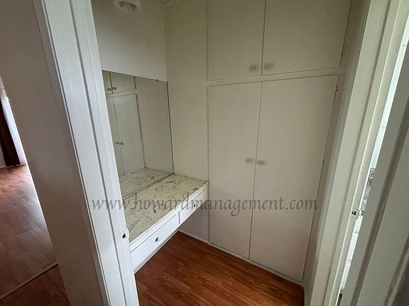 5th image of 3623 Clarington Ave #3