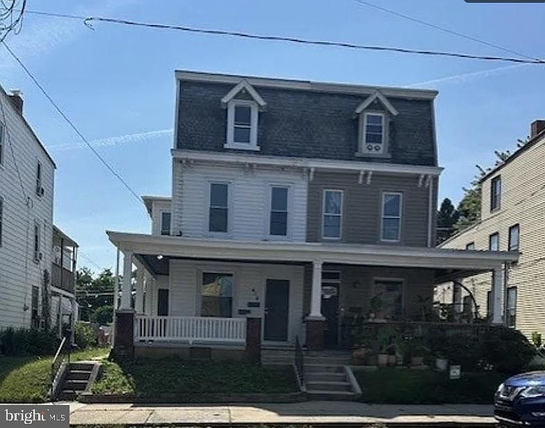 1st image of 414 3rd St