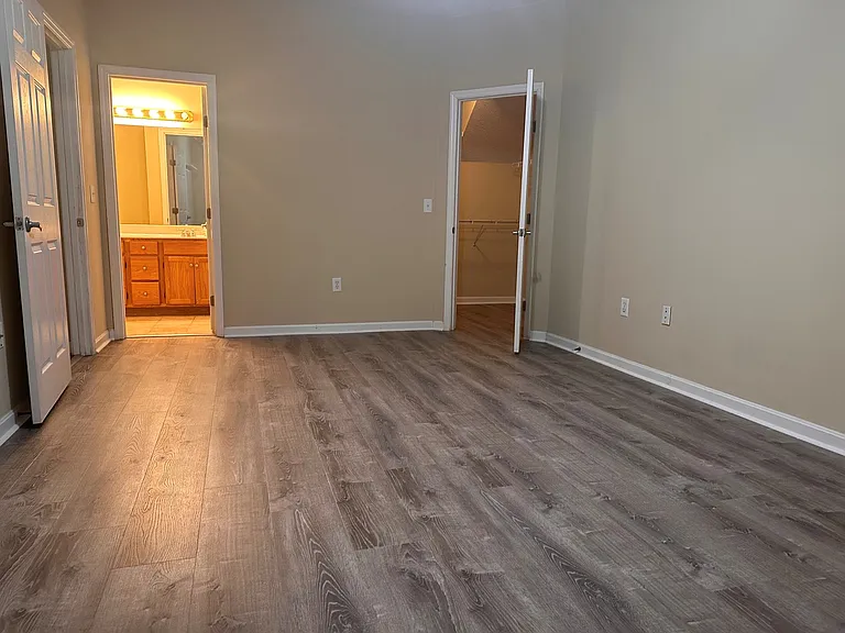 7545 Mansion Cir #F — Photo 17
