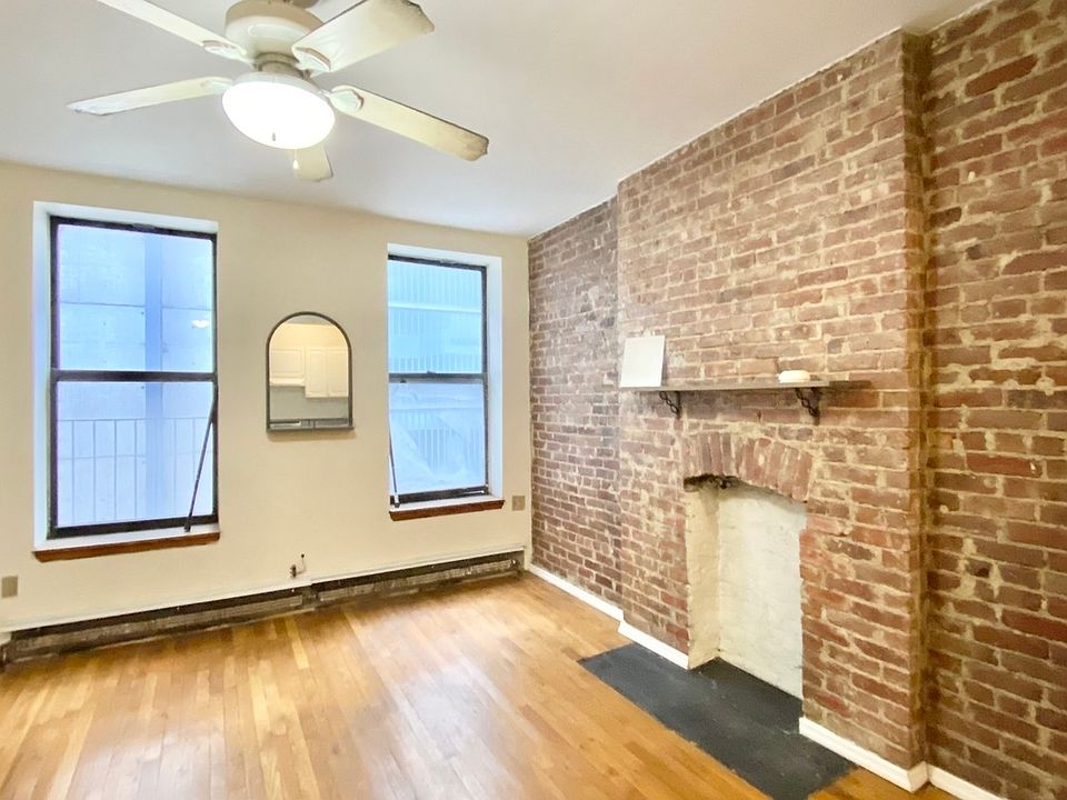 1st image of 449 W 37th St APT 3FW