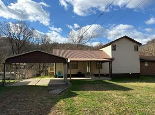 52 Shadow Cat Aly, Prestonsburg, KY 41653