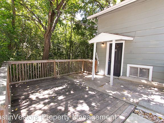 3rd image of 2804 Northeast Dr #A