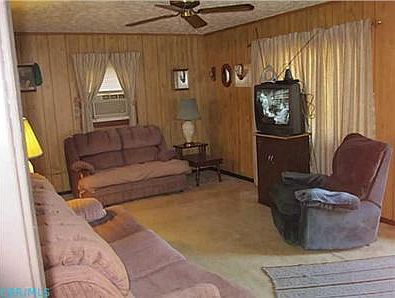5th image of 4607 Saint Anthony Ln
