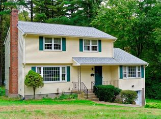 160 Valley View Dr, South Windsor, CT 06074