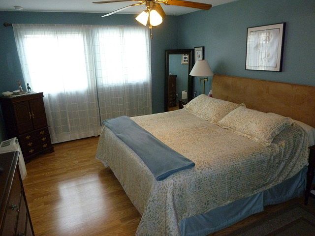 1st image of 422 Country Club Ln #422
