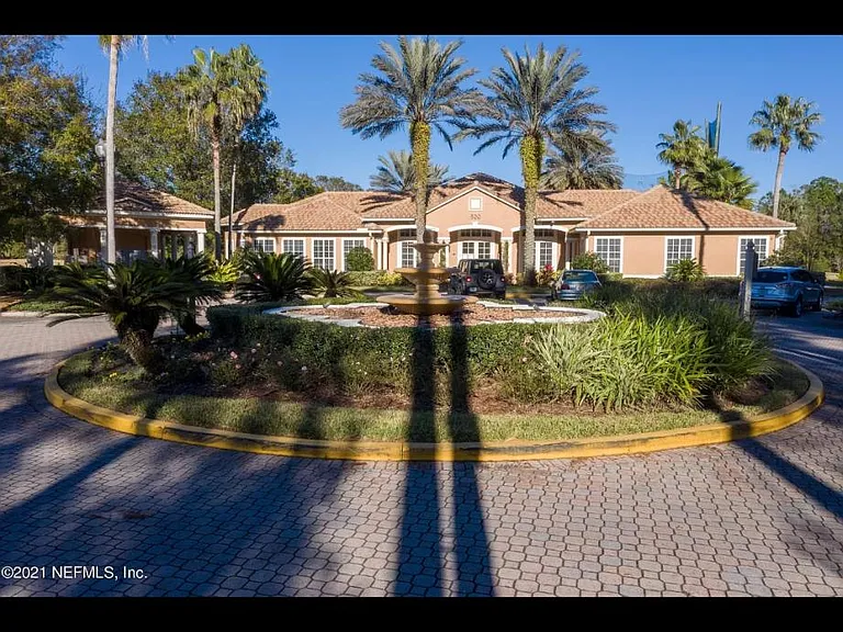 510 Florida Club Blvd — Photo 3
