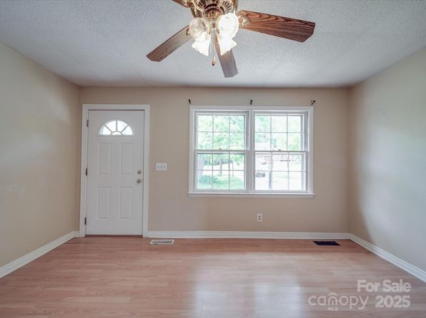 50 Whitney Rd, Mocksville, NC 27028