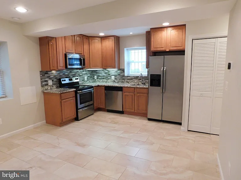 308 Webster St NW — Photo 19