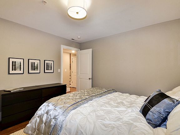 Guest bedroom