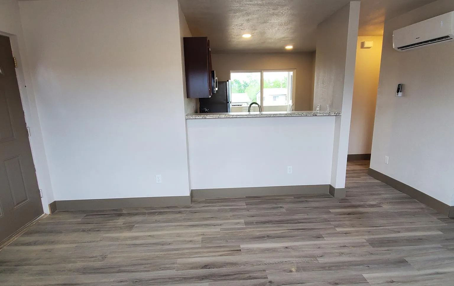 2 bed, 792 sqft, $1,325 — Photo 2