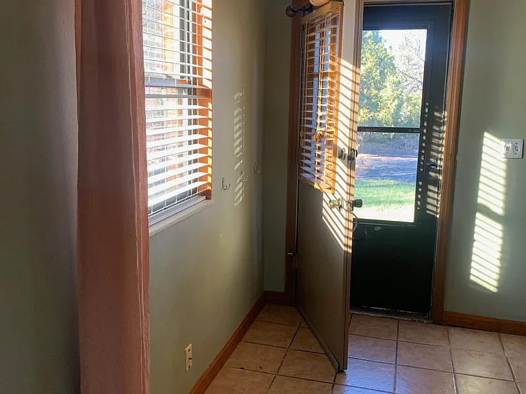 4675 Booth Rd #B — Photo 61