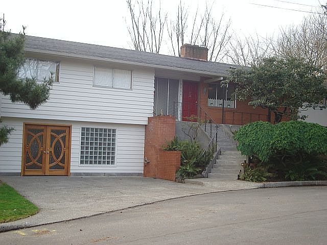 7230 S.E. Market Street, Quiet Cul-De-Sac