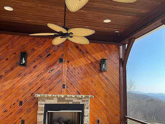Screened area, veranda