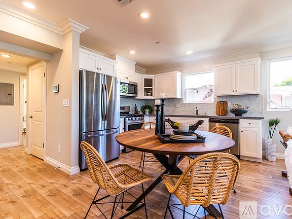 3rd image of 1737 S Longwood Ave #1737