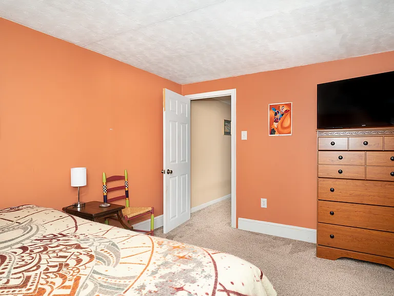 440 Pine St — Photo 13