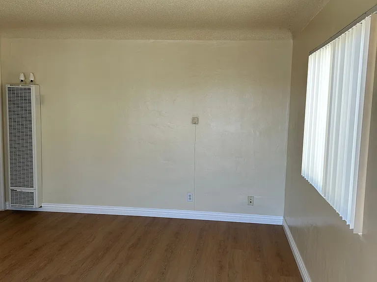 669 W O'Farrell St #MAIN — Photo 16