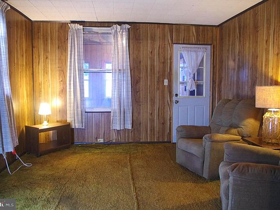 4th image of 3104 Boas St