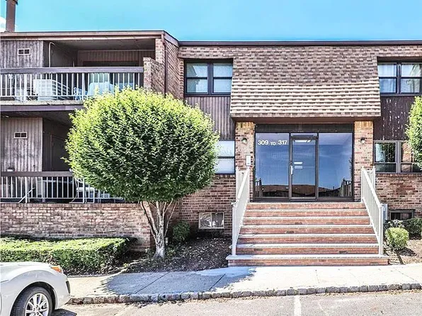 312 Sharon Ct #312, Woodbridge, NJ 07095