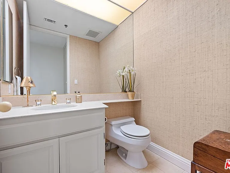 2132 Century Park Ln #103 — Photo 26
