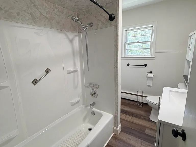 453 Morgan St #2 — Photo 6