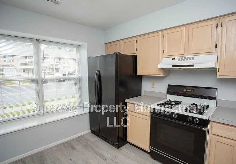 12 Grant Ln — Photo 18