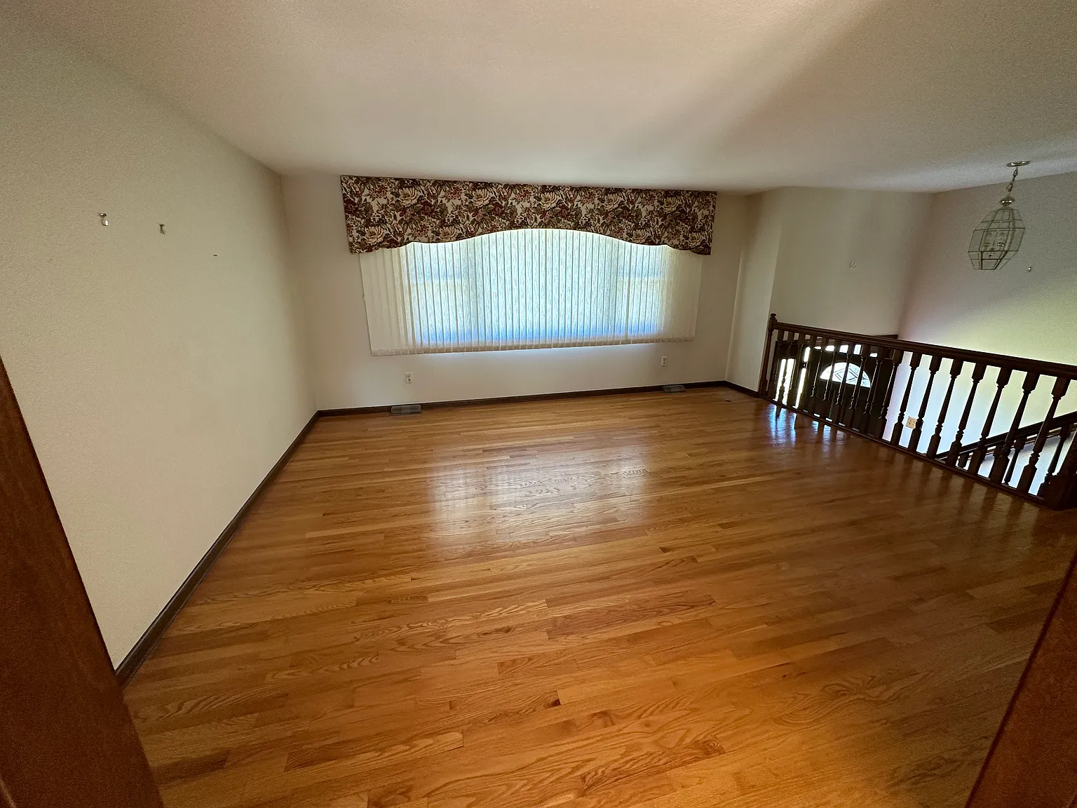 4 bed, 1876 sqft, $3,800 — Photo 4