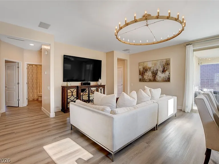 2649 Rue Marquette Ave — Photo 9