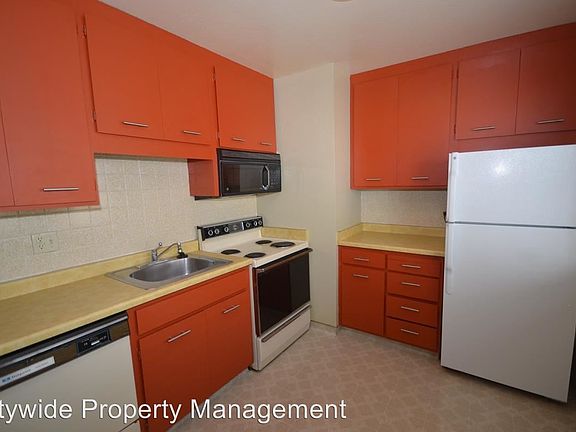 4th image of 870 25th Ave APT 202