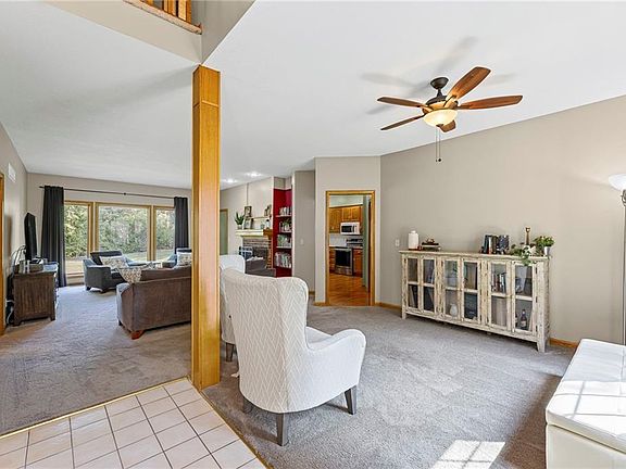 4th image of 2340 Twin Oaks Dr