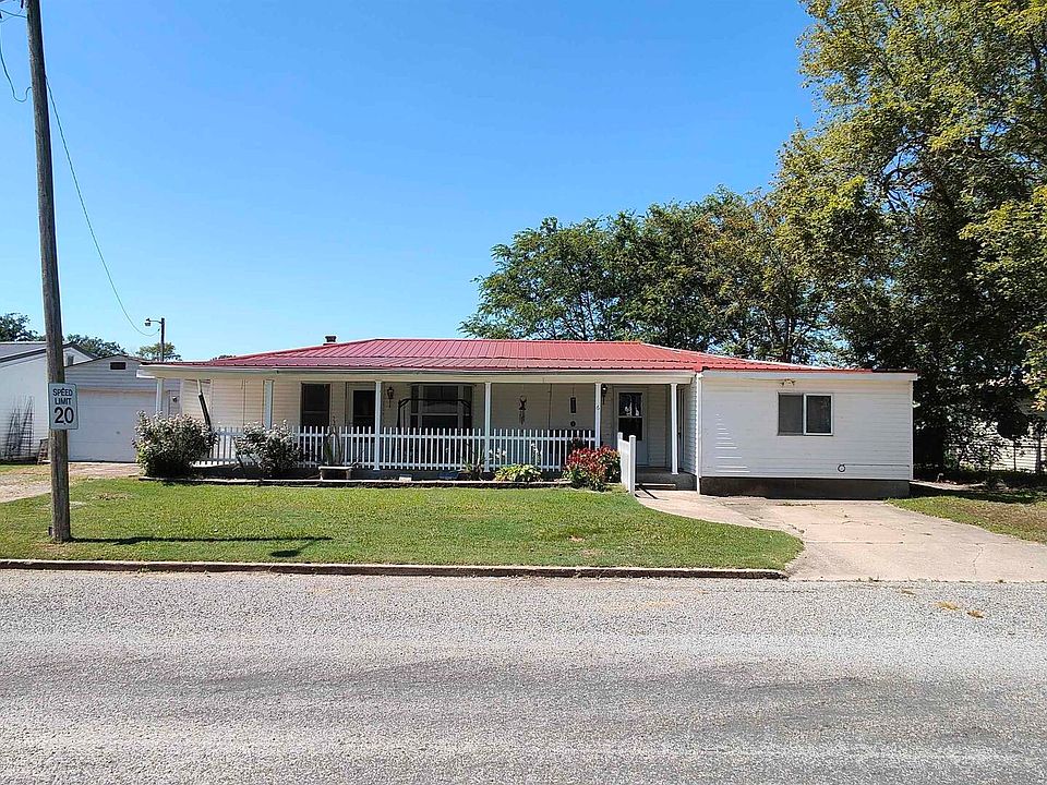 1st image of 6 Comanche Dr
