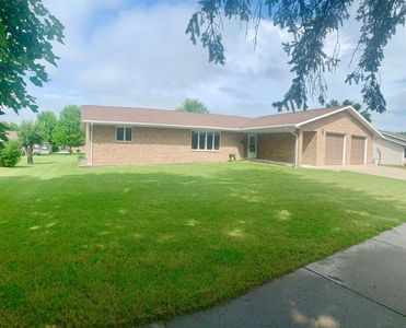 207 6th St W, Canby, MN, 56220