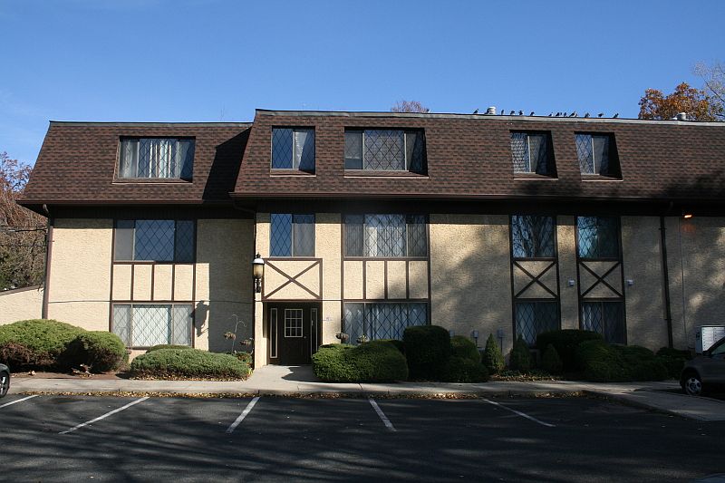 1st image of 192 Burnett Ave #C0002