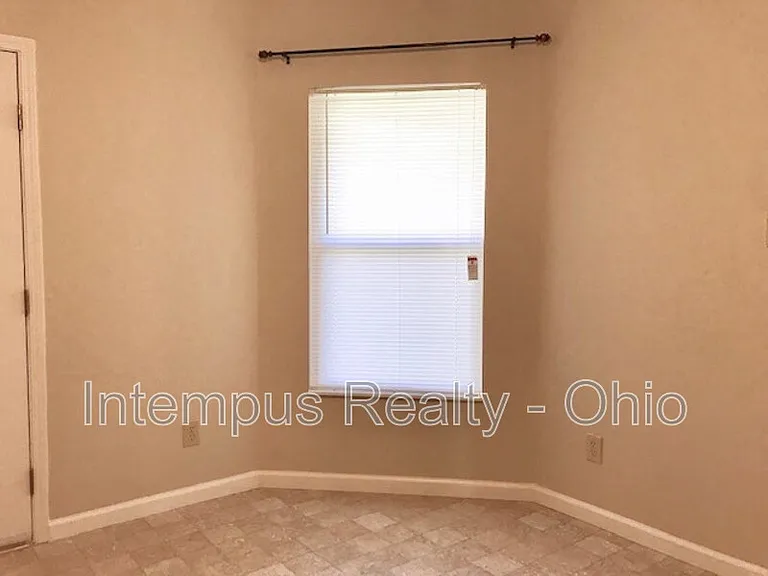 129 Lofton Cir — Photo 7