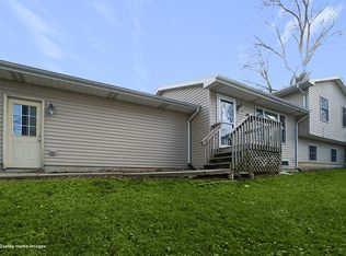 12128 221st Ave, Bristol, WI 53104