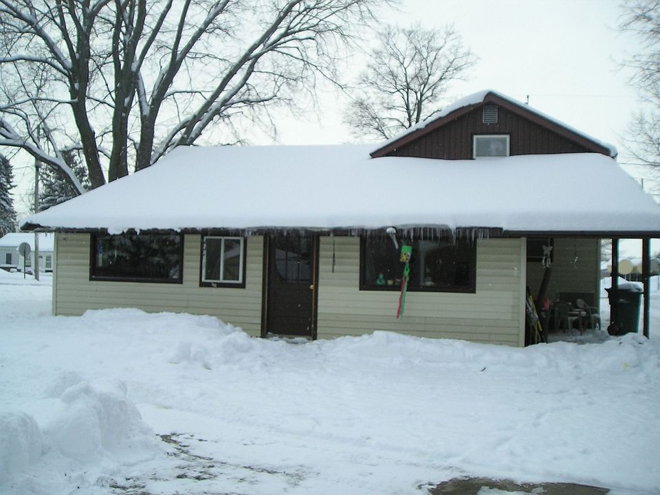 301 S St, Decatur, MI 49045 Zillow