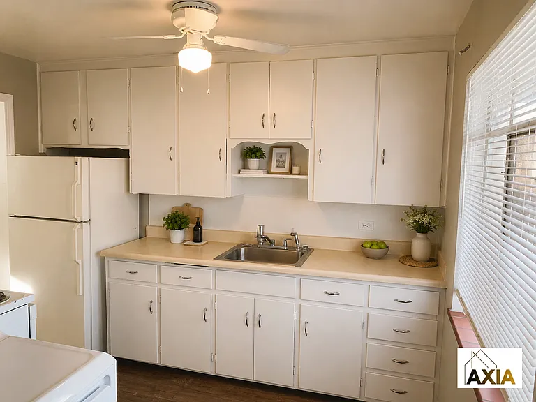 2810 S Delaware St — Photo 4