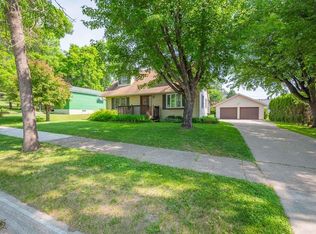 216 New York Ave W, Gilbert, MN 55741