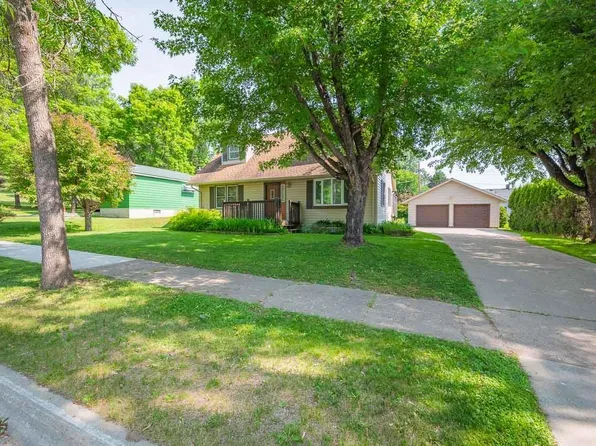 216 New York Ave W, Gilbert, MN 55741