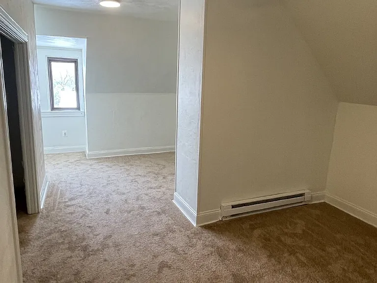 319 N Balph Ave — Photo 13