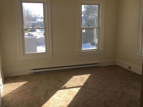 5th image of 1 Oak St APT 3